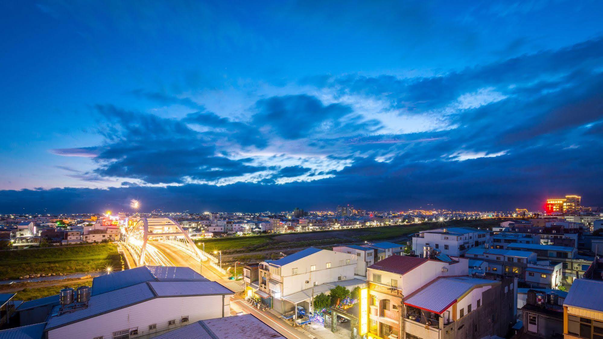 Apple Hotel Taitung Екстер'єр фото