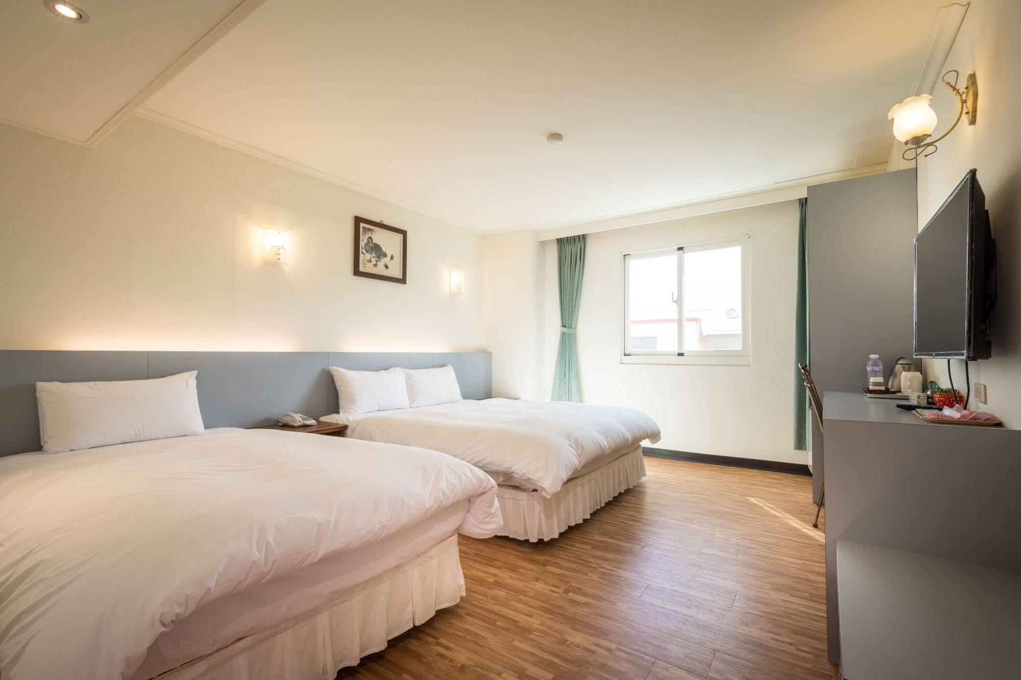 Apple Hotel Taitung Екстер'єр фото